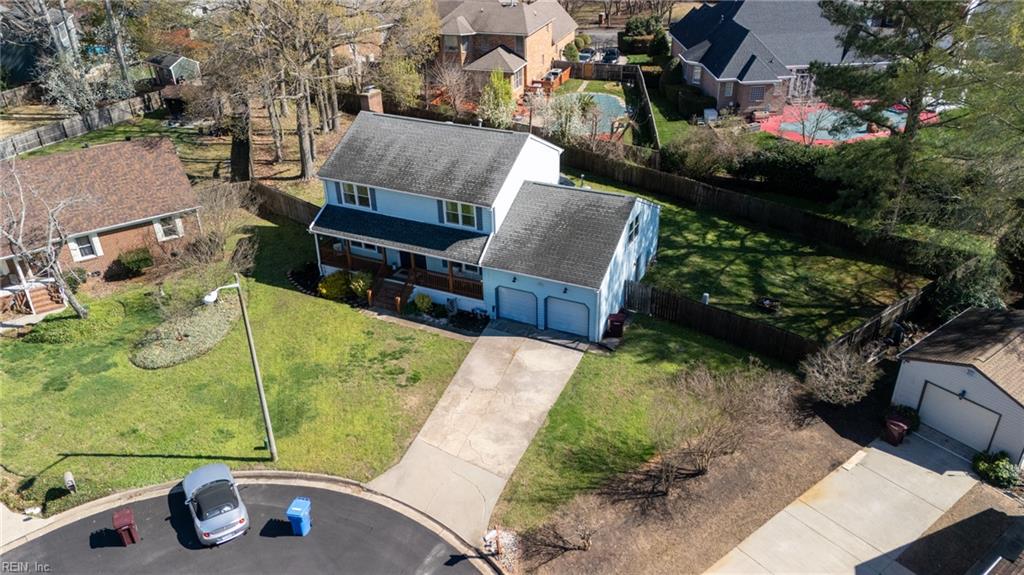 627 Emerald CT