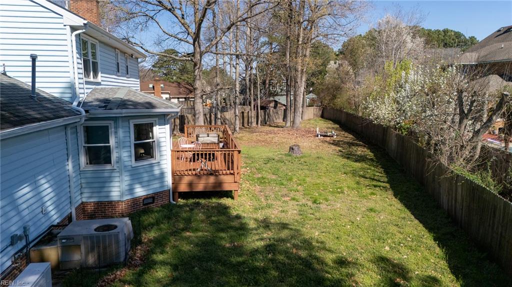 627 Emerald CT