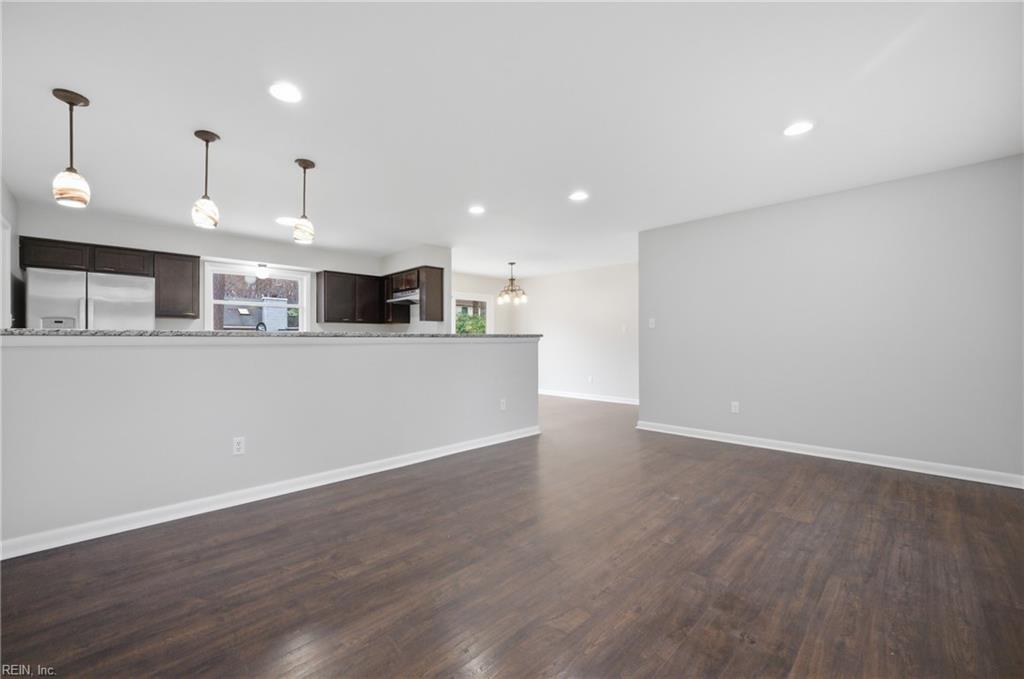 120 Gwynn CIR