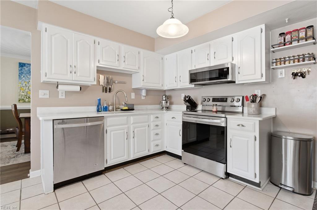 902 Copley CT