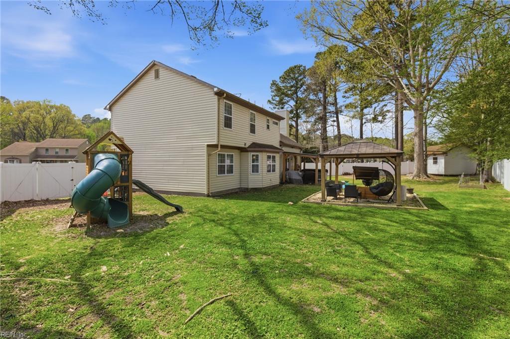 902 Copley CT