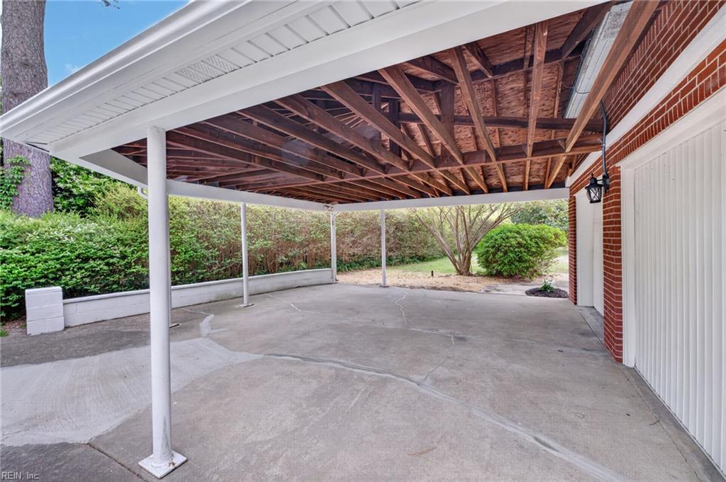 3516 Heutte DR