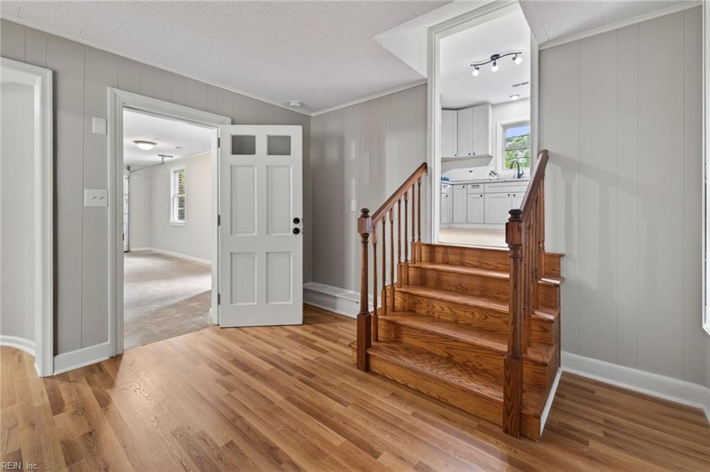 3516 Heutte DR