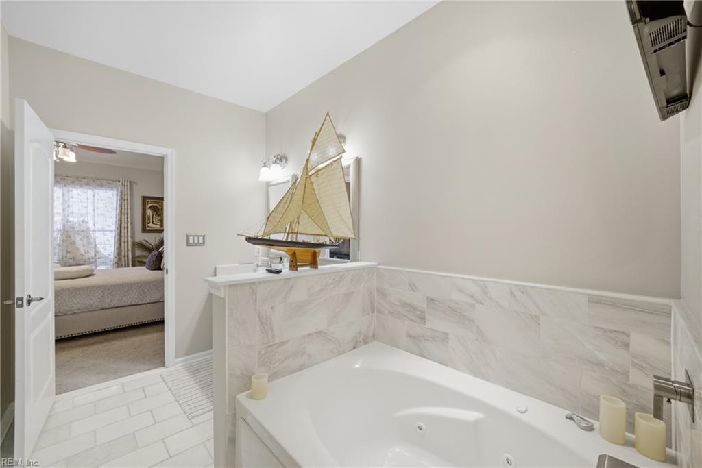 909 Becontree CT