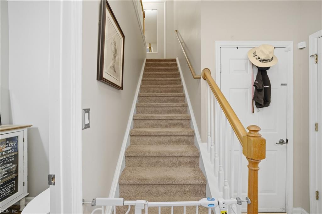 909 Becontree CT