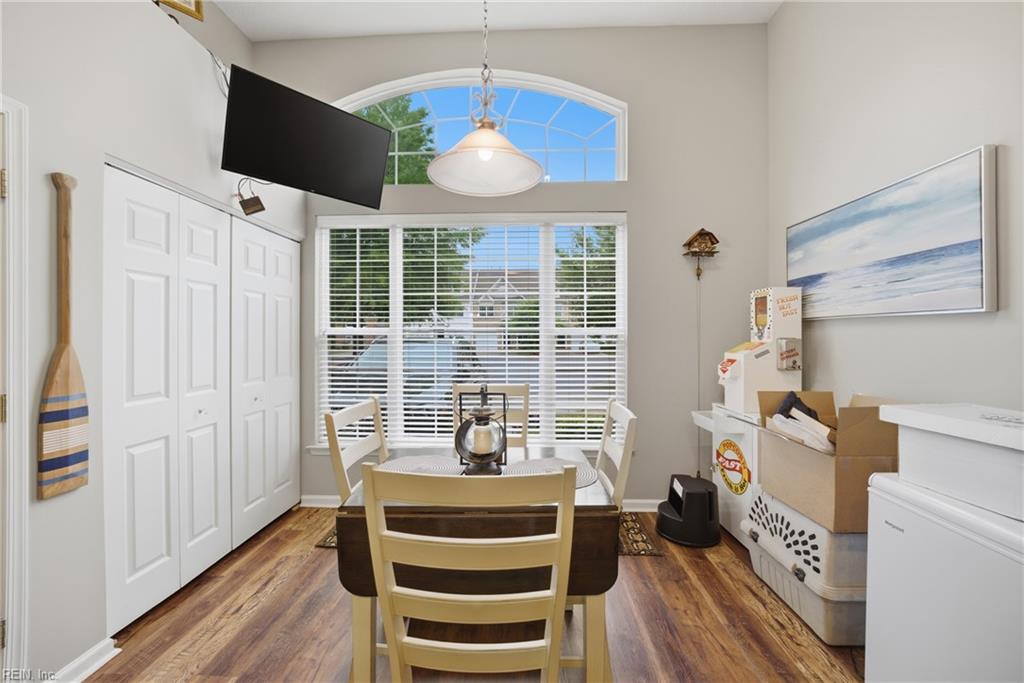 909 Becontree CT