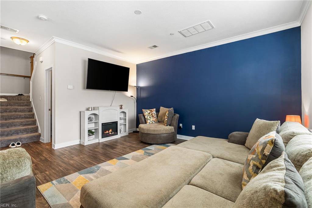 304 Fishers CT