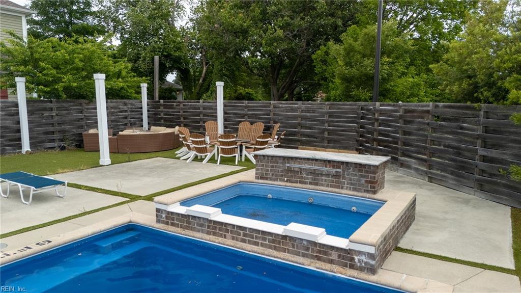 304 Fishers CT