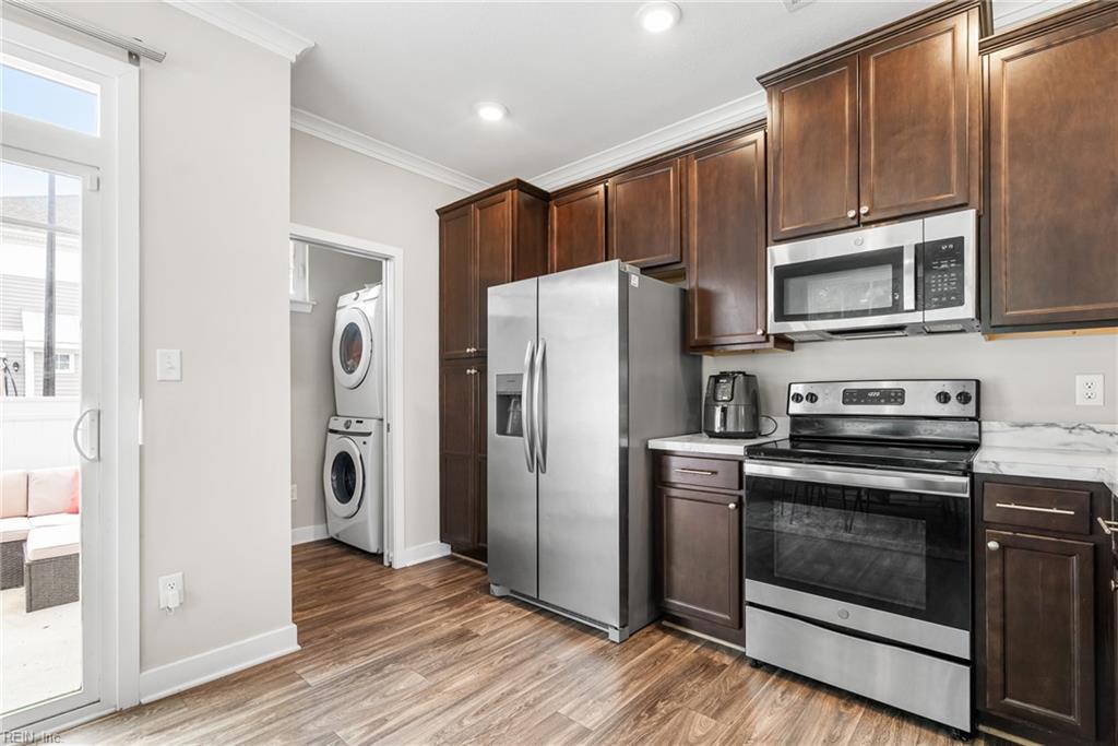 304 Fishers CT
