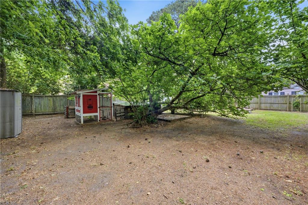 104 E Severn RD