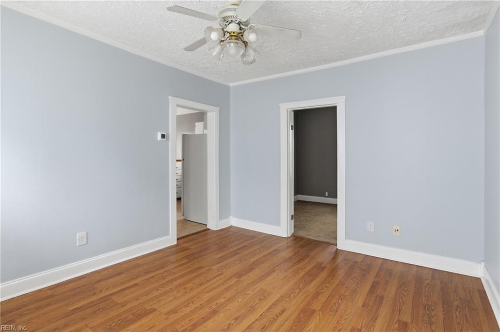7 Central ST