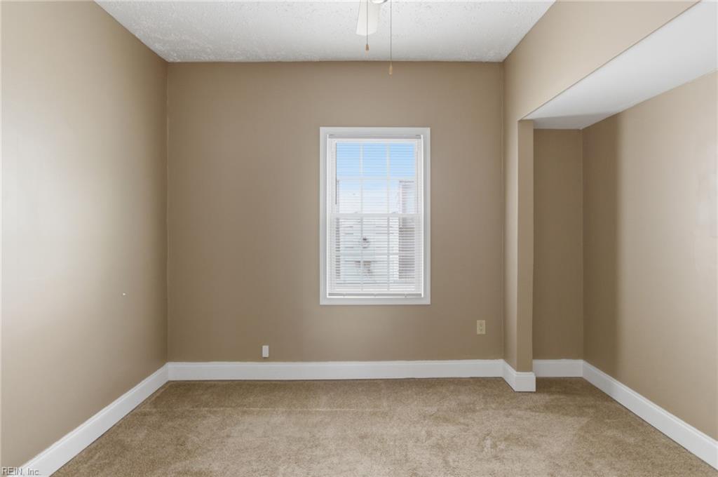 7 Central ST