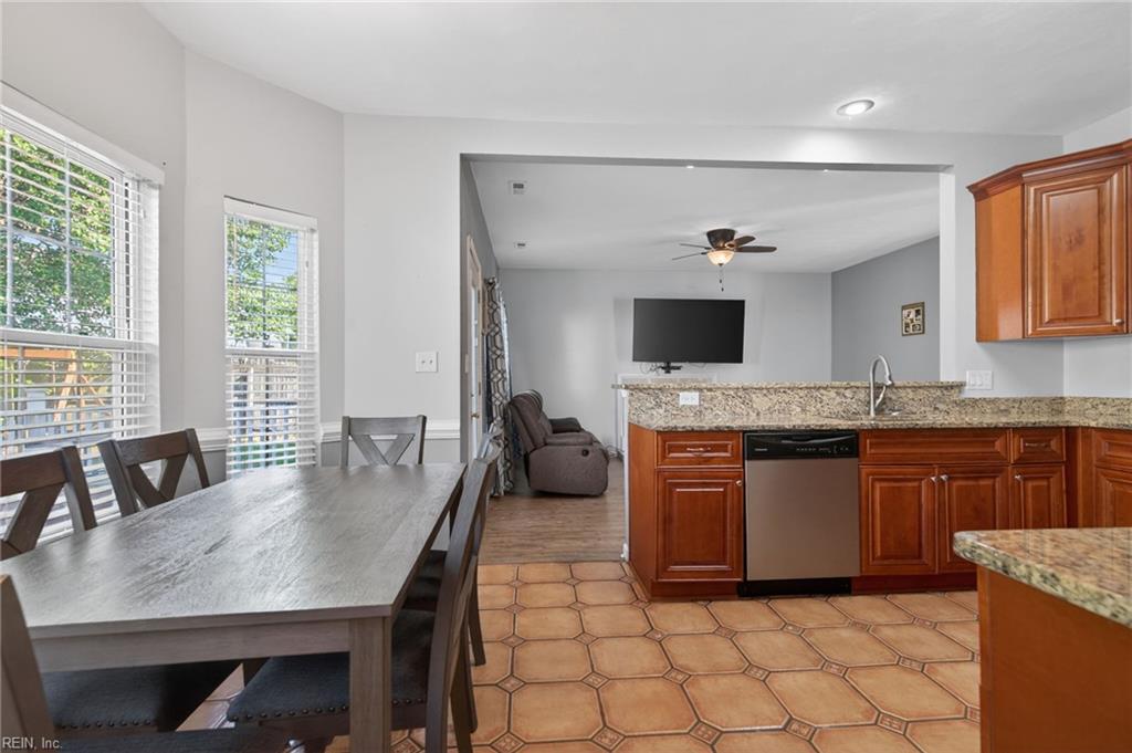 2217 Arrowstone CT