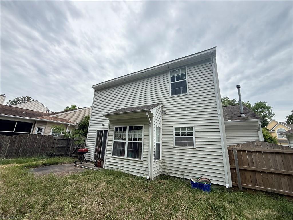 526 Windward DR