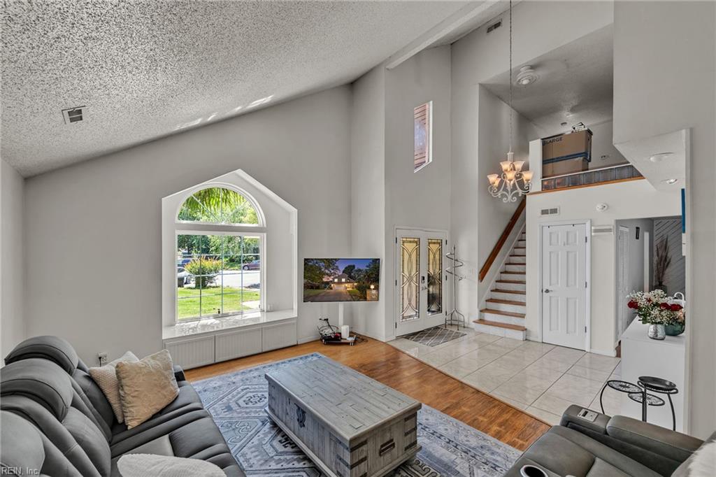 1781 Barkading LN Suit