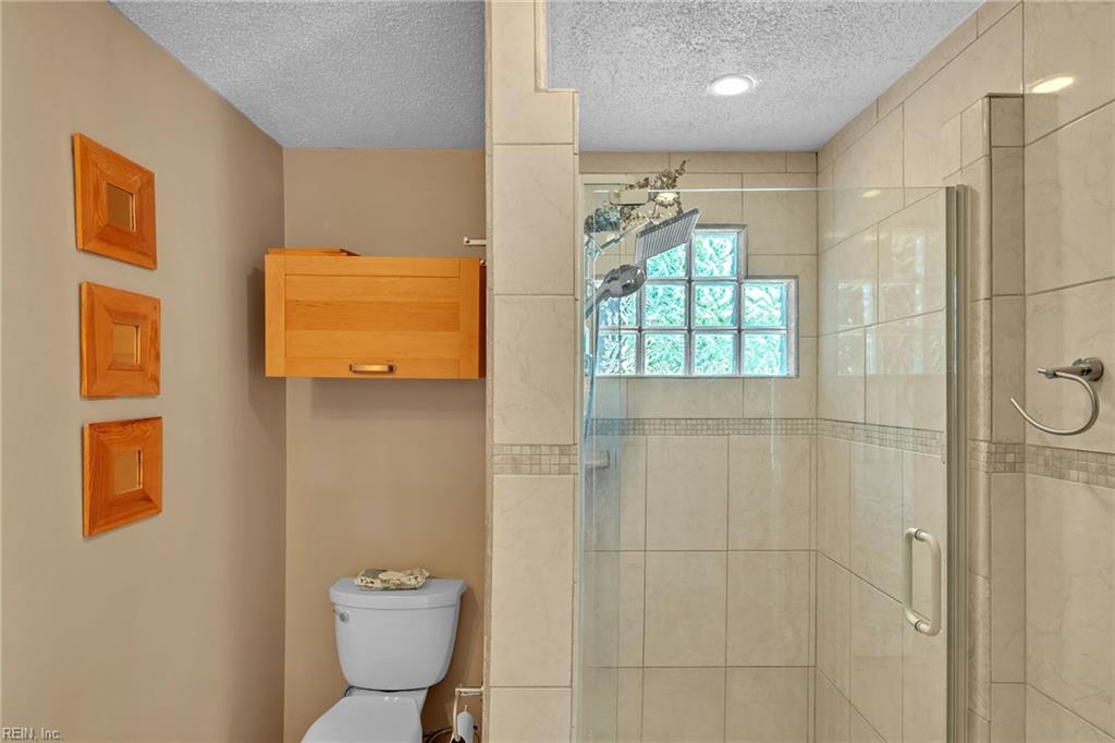 1781 Barkading LN Suit