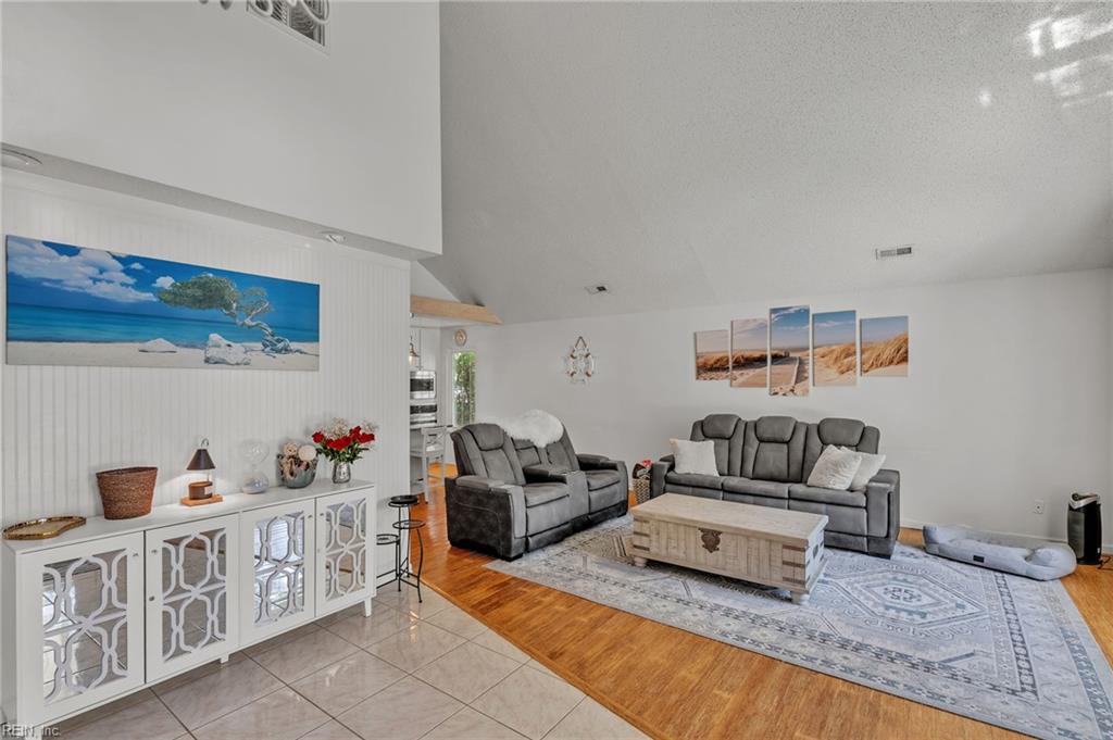 1781 Barkading LN Suit
