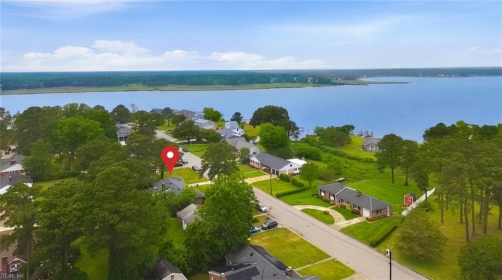 413 Shoreline DR