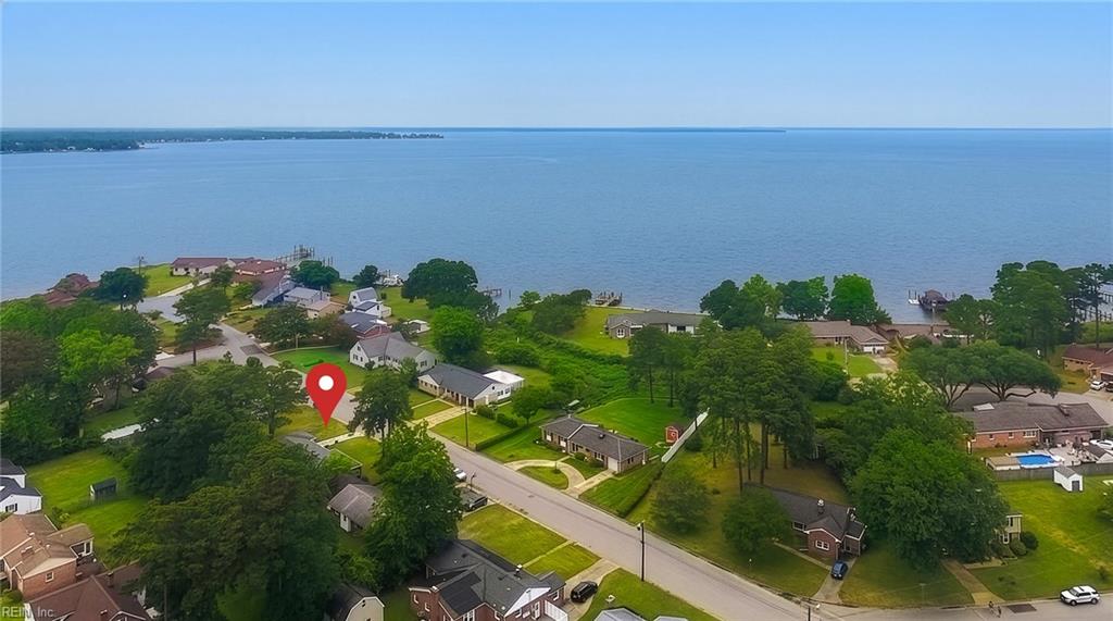 413 Shoreline DR