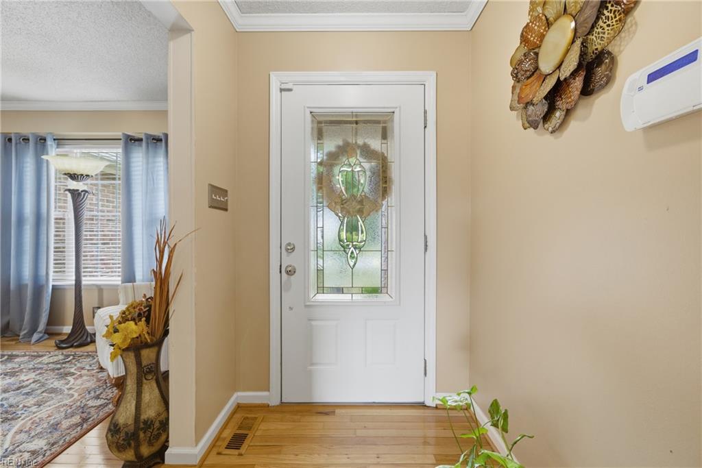 308 Meadow CIR