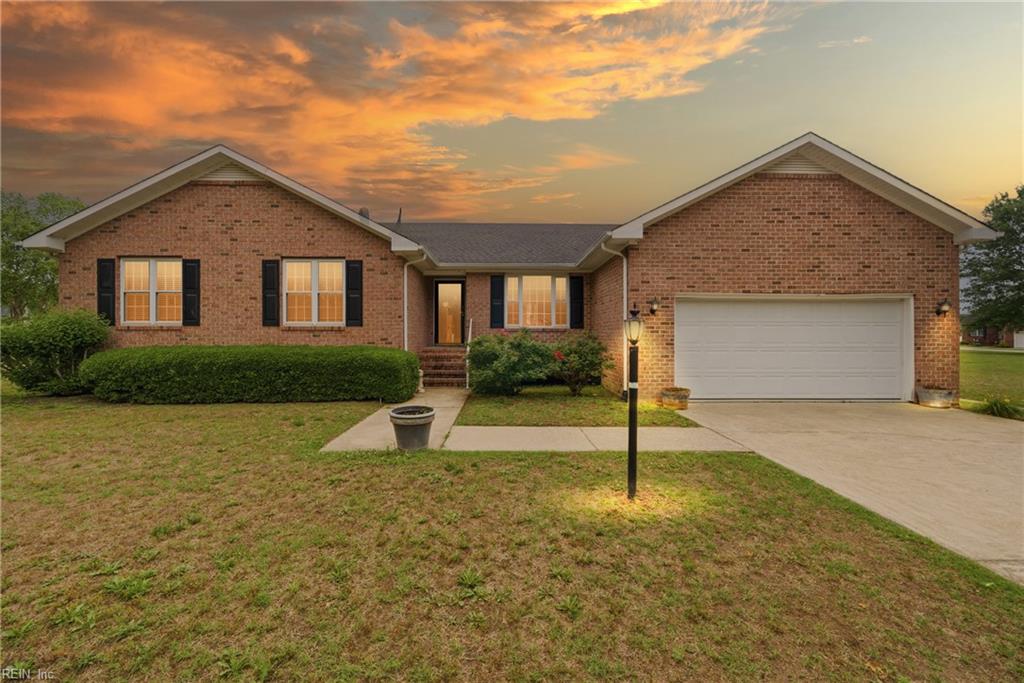 308 Meadow CIR