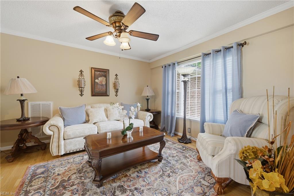 308 Meadow CIR