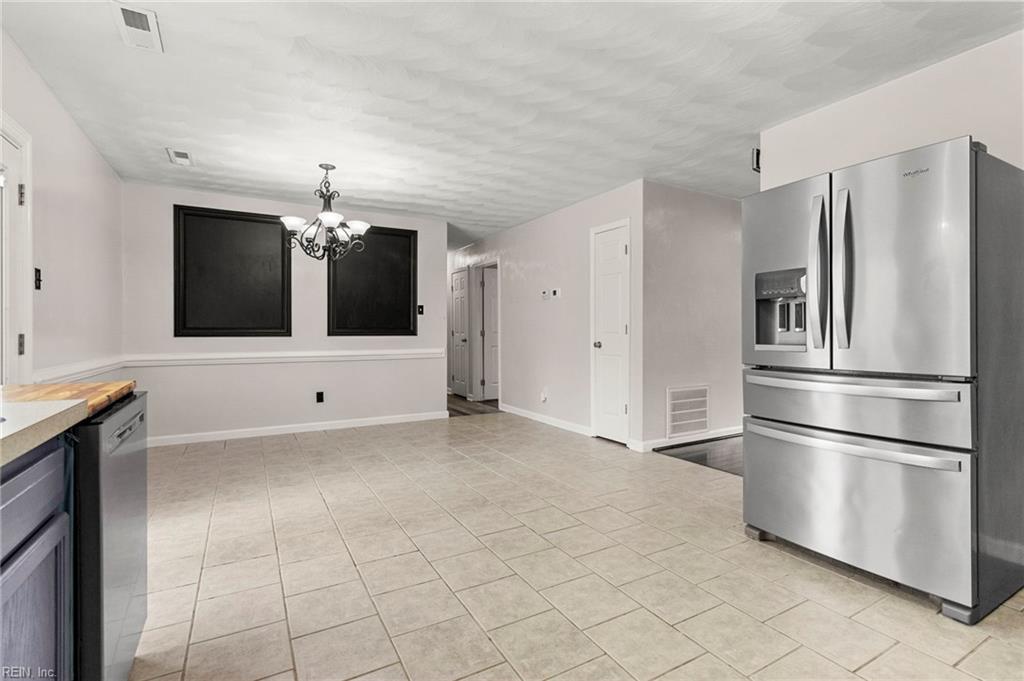 2625 N Nansemond DR