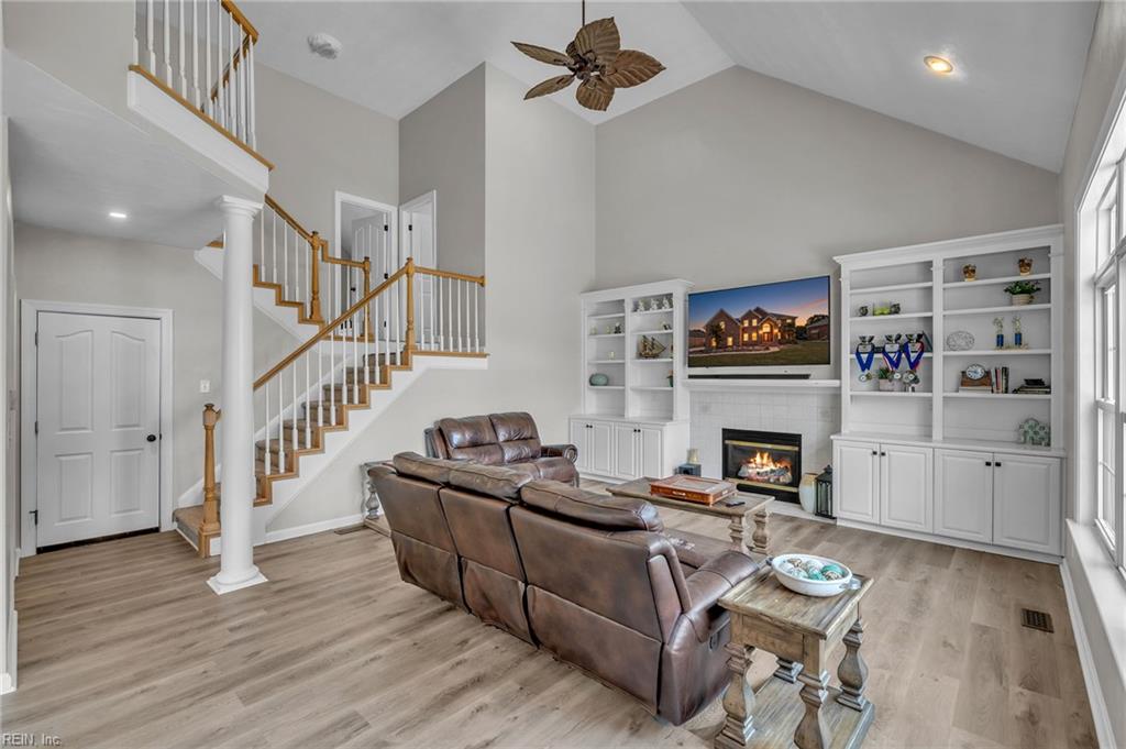 404 Vespasian CIR