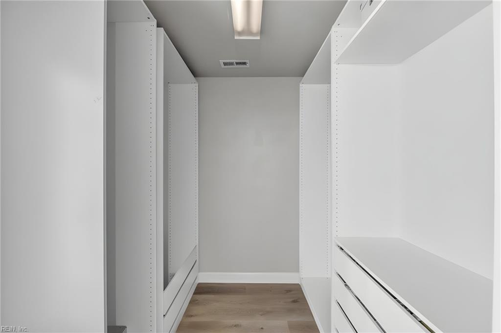 404 Vespasian CIR
