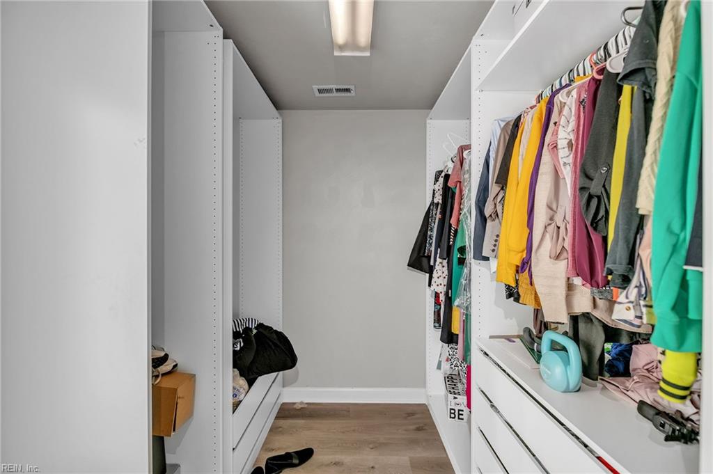 404 Vespasian CIR