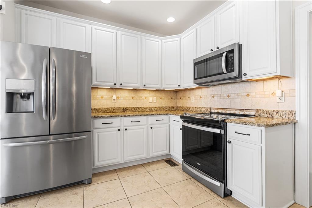 1403 Rotunda AVE