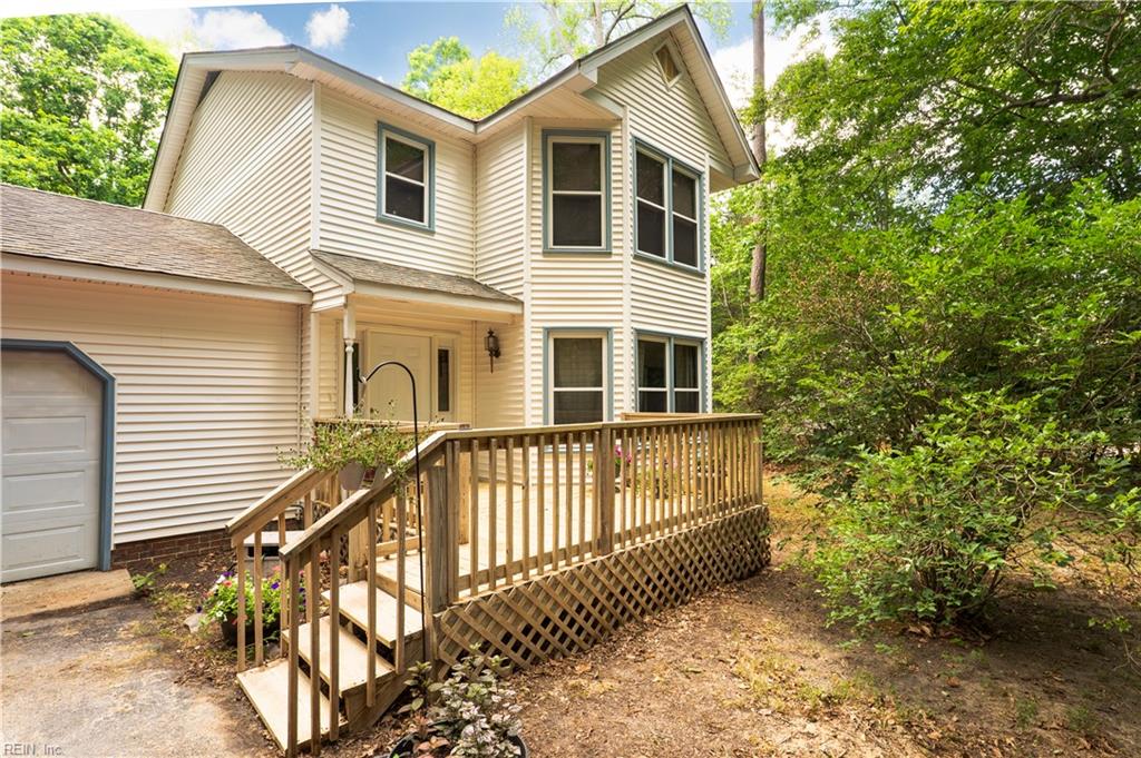 8153 Meandering LN