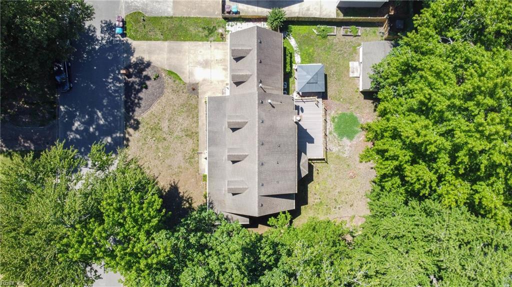 1113 Crystalwood CIR