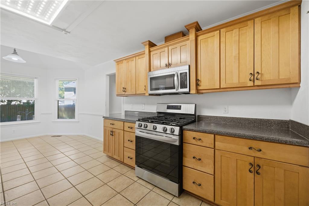 1113 Crystalwood CIR