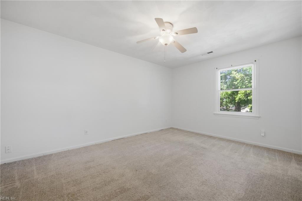 1113 Crystalwood CIR