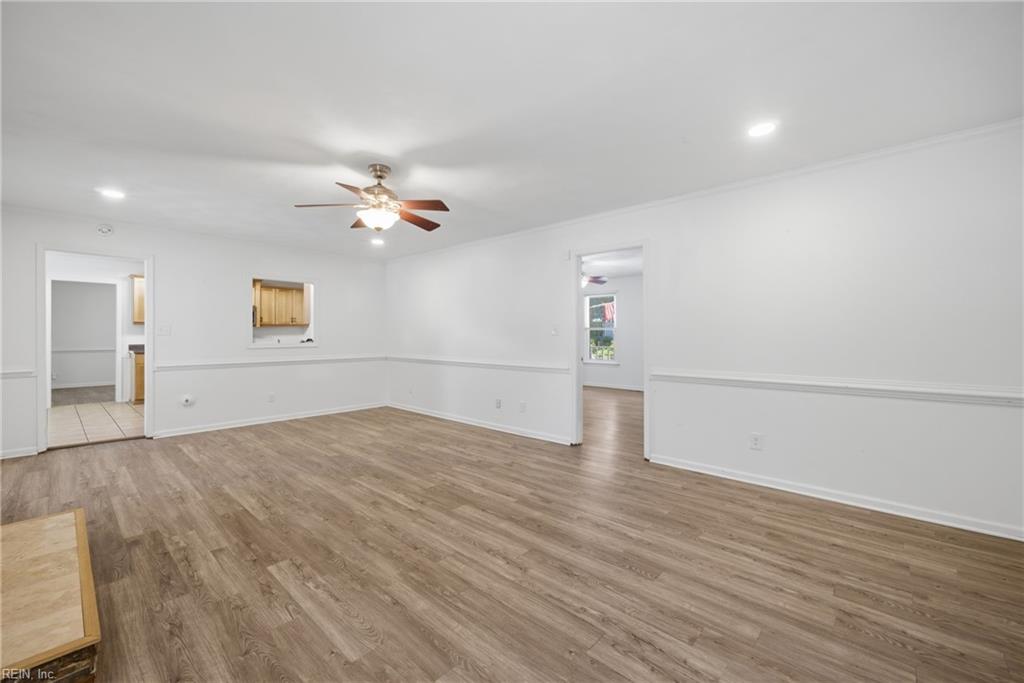 1113 Crystalwood CIR