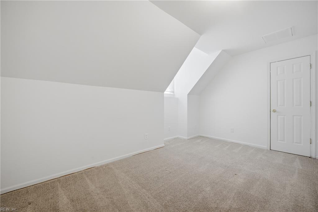 1113 Crystalwood CIR