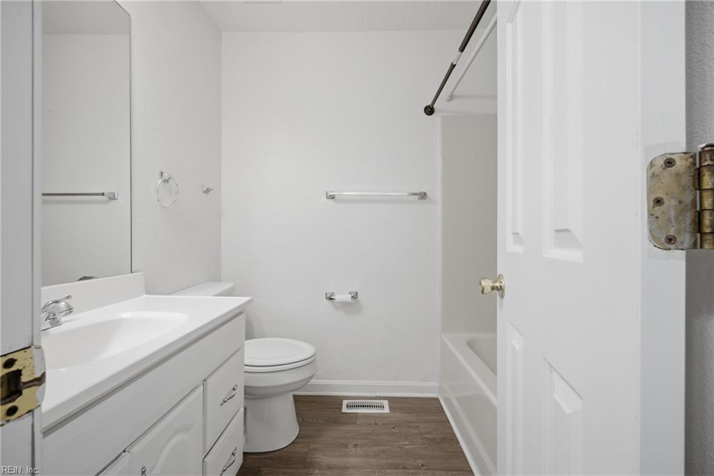 1113 Crystalwood CIR