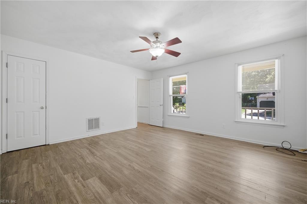 1113 Crystalwood CIR