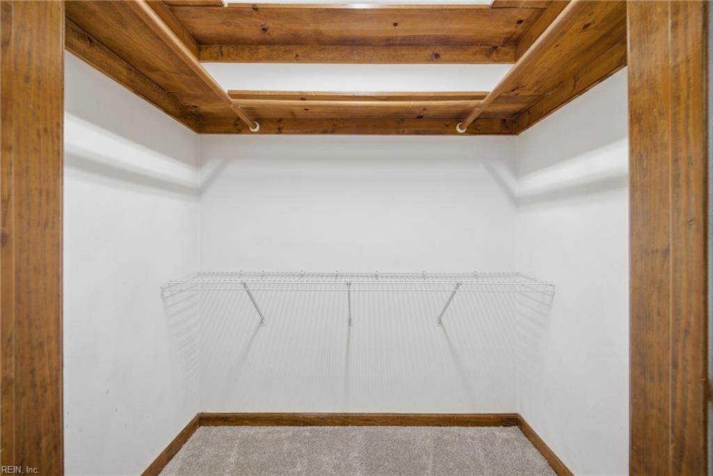 1113 Crystalwood CIR
