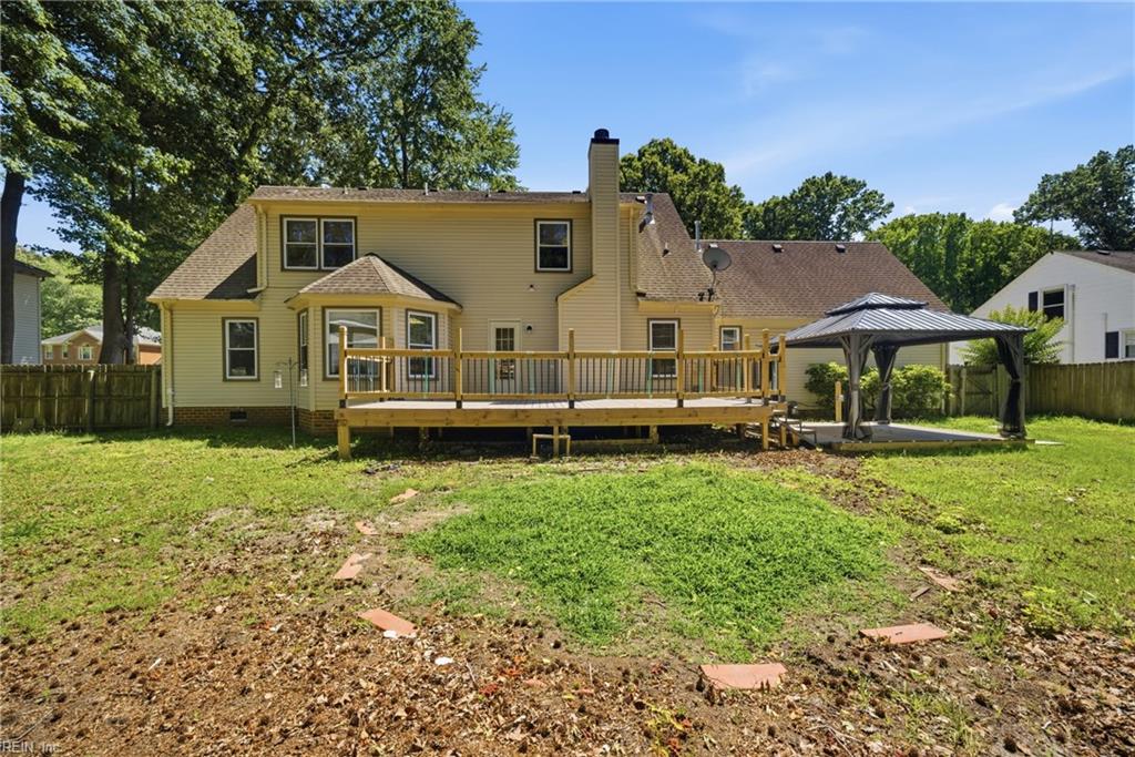 1113 Crystalwood CIR