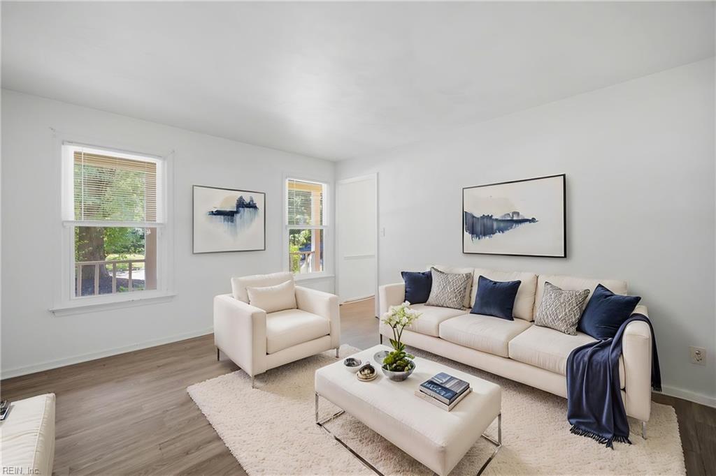 1113 Crystalwood CIR