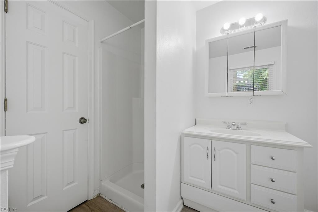1113 Crystalwood CIR