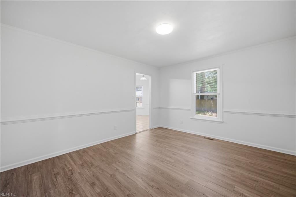 1113 Crystalwood CIR