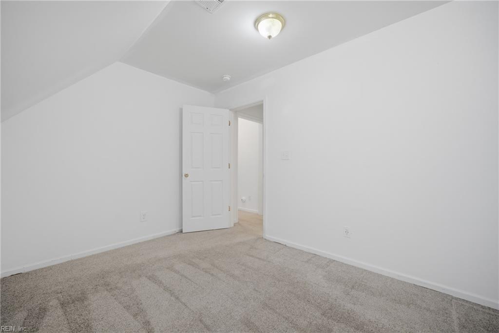 1113 Crystalwood CIR