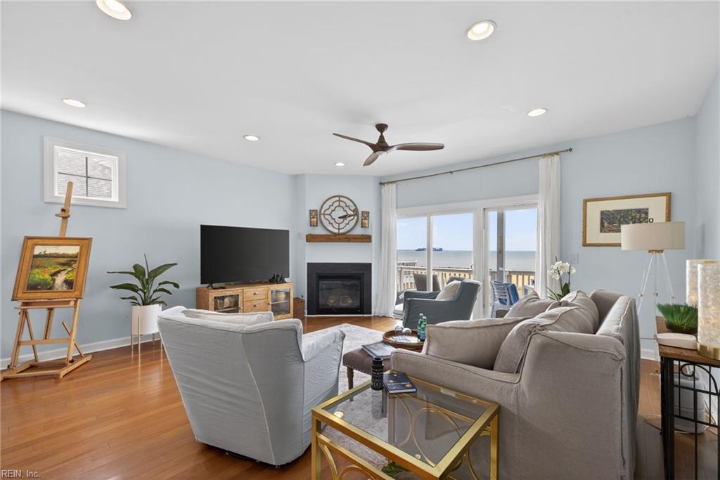 782 W Ocean View AVE