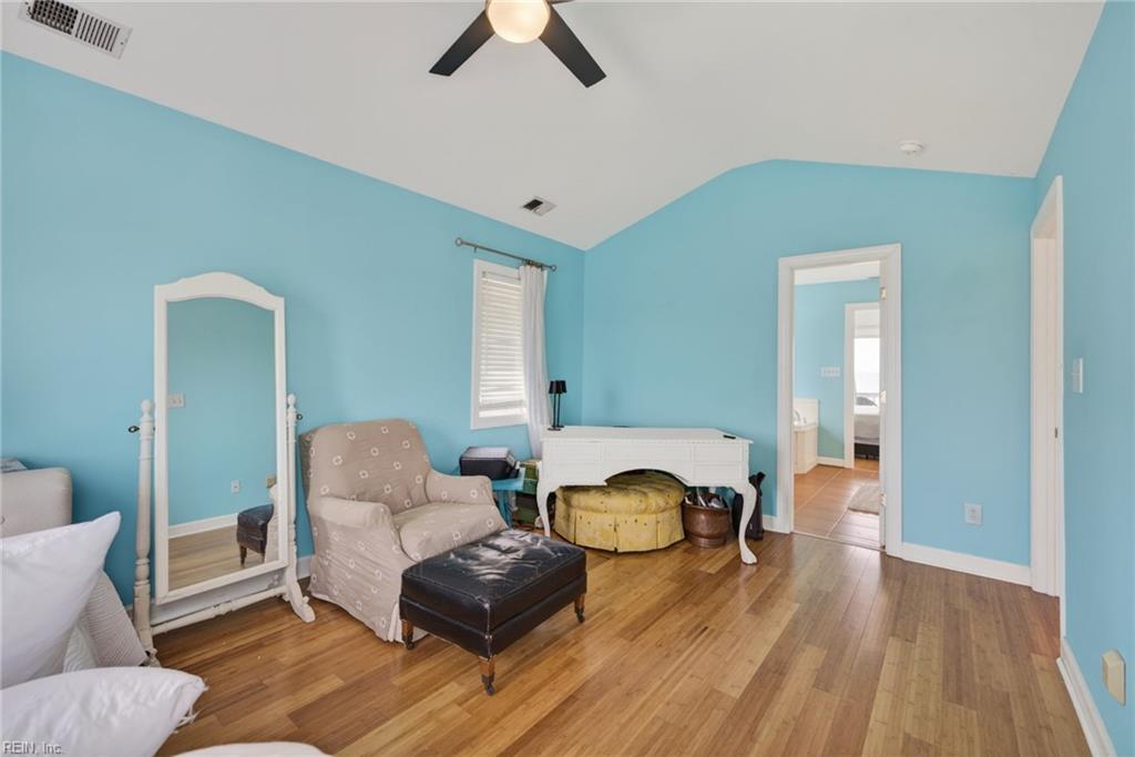 782 W Ocean View AVE