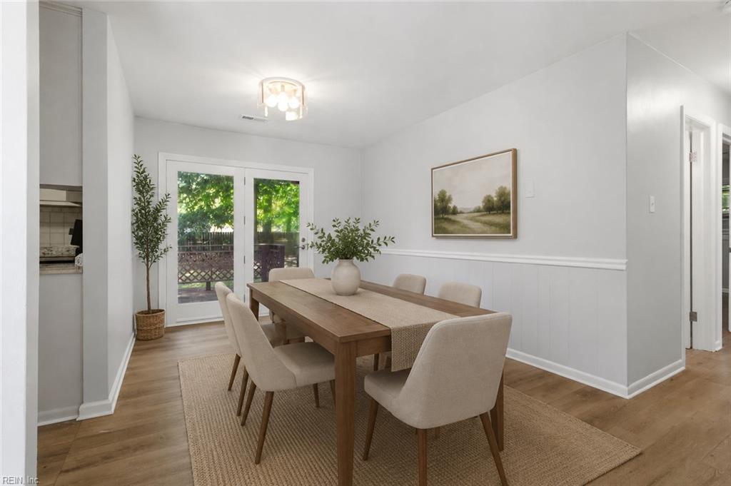 4 Two Oaks CT