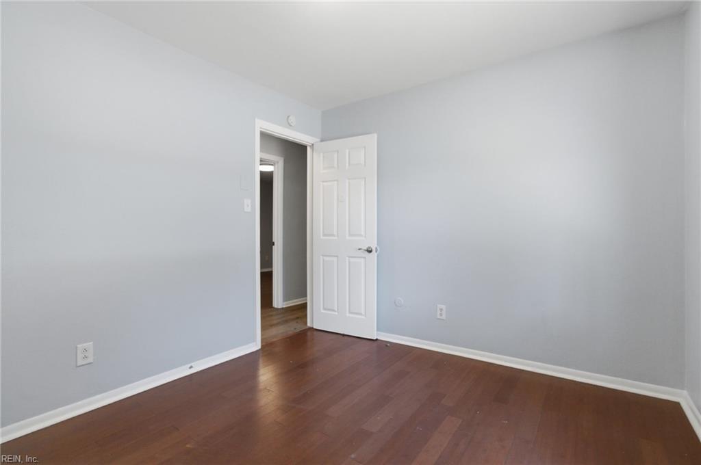 4 Two Oaks CT