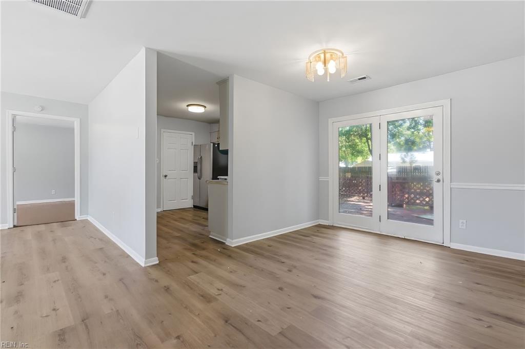 4 Two Oaks CT